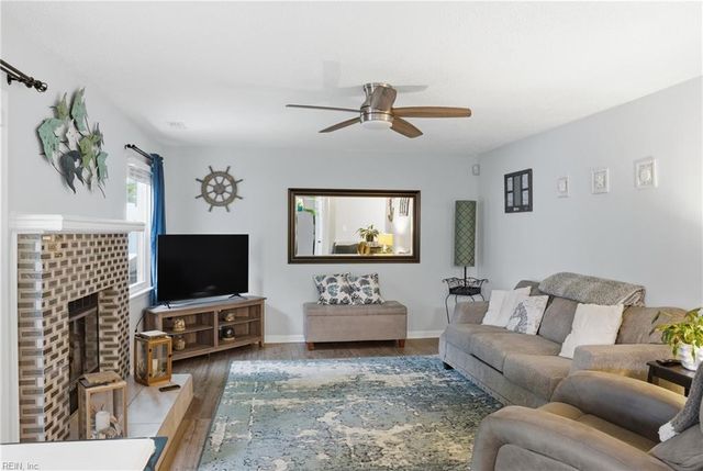 1241 Mozart DR, Virginia Beach, VA 23454