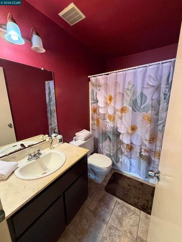 278 6th St, Richmond, CA 94801
