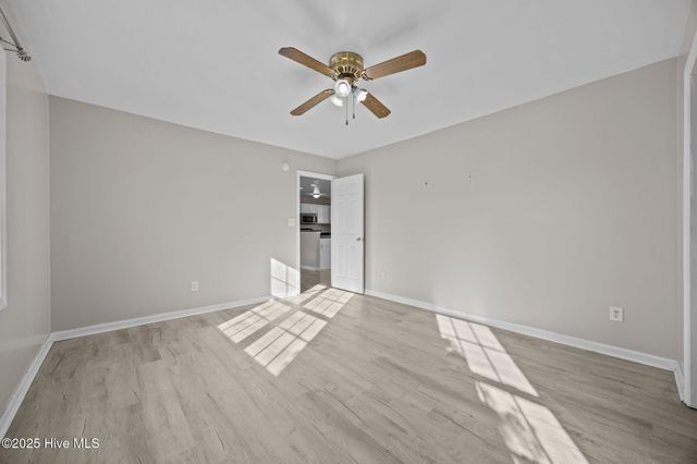 100 Foxtrail Drive, Hubert, NC 28539