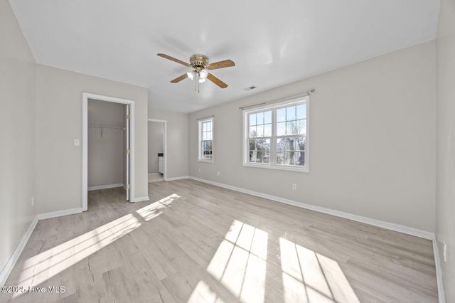 100 Foxtrail Drive, Hubert, NC 28539