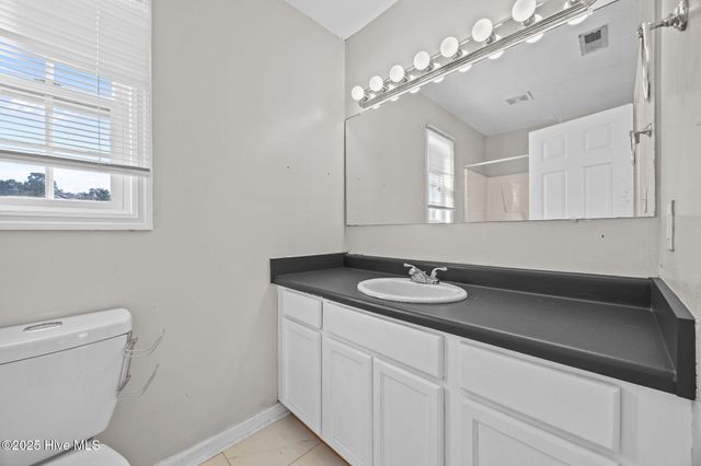 100 Foxtrail Drive, Hubert, NC 28539