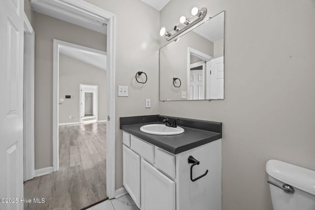 100 Foxtrail Drive, Hubert, NC 28539