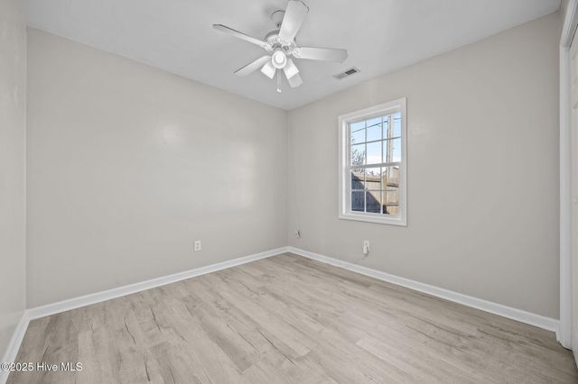 100 Foxtrail Drive, Hubert, NC 28539