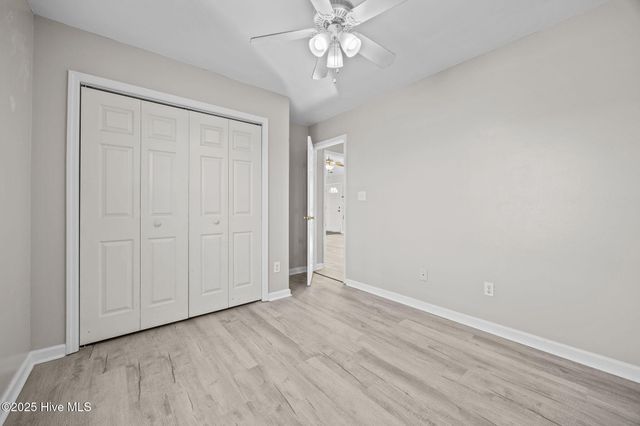 100 Foxtrail Drive, Hubert, NC 28539