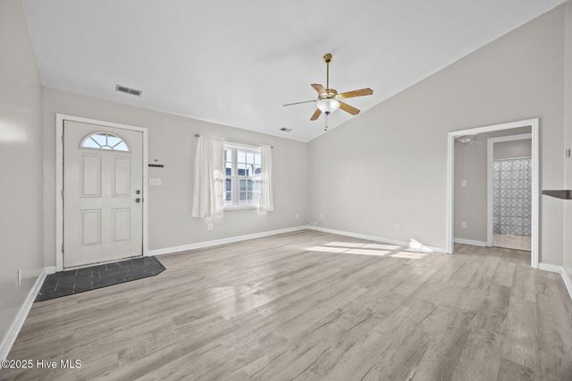 100 Foxtrail Drive, Hubert, NC 28539