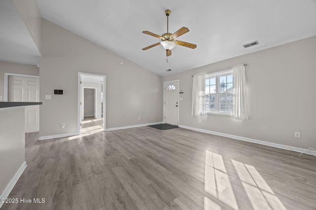 100 Foxtrail Drive, Hubert, NC 28539