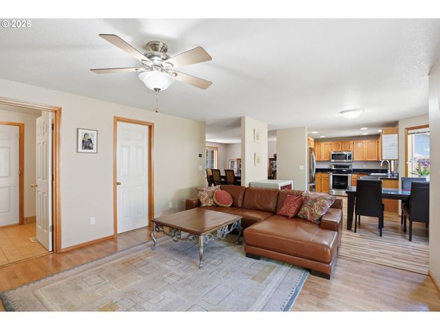 16406 Ne 33RD St, Vancouver, WA 98682