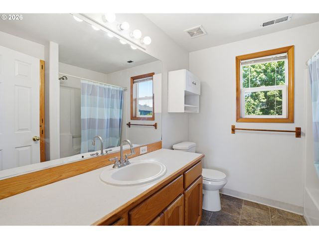 16406 Ne 33RD St, Vancouver, WA 98682