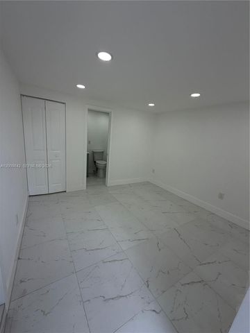 1005 NW 123rd St, North Miami, FL 33168