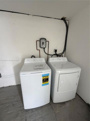 1005 NW 123rd St, North Miami, FL 33168