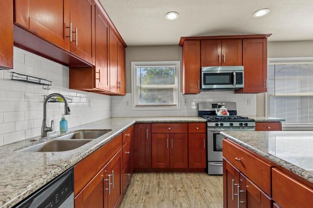 1860 15th St, Olivehurst, CA 95961