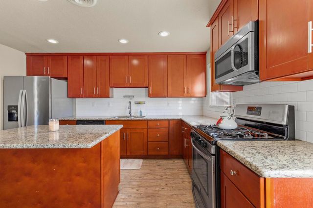 1860 15th St, Olivehurst, CA 95961