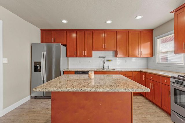 1860 15th St, Olivehurst, CA 95961