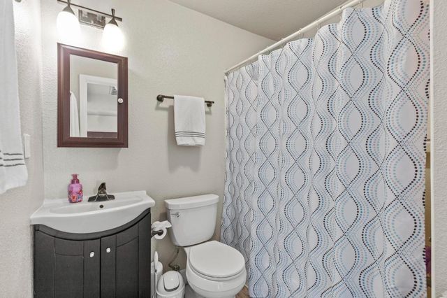 1860 15th St, Olivehurst, CA 95961