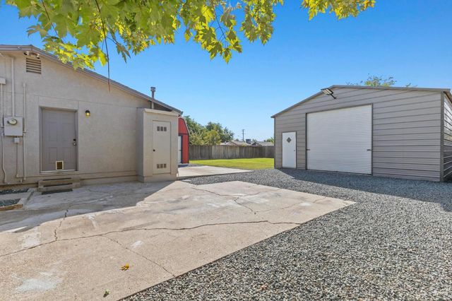 1860 15th St, Olivehurst, CA 95961