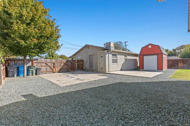 1860 15th St, Olivehurst, CA 95961