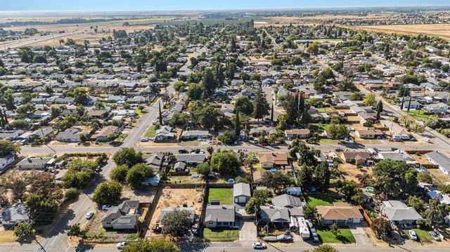 1860 15th St, Olivehurst, CA 95961