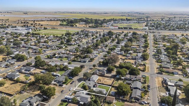 1860 15th St, Olivehurst, CA 95961