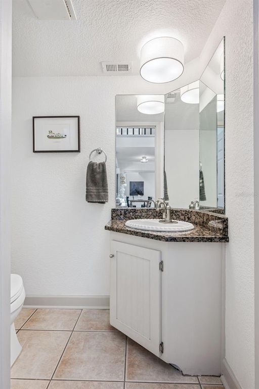 Image 16 of property listing at 4202 WOODLYNNE LANE, Orlando, FL 32812