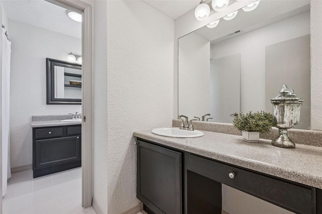 Image 21 of property listing at 4202 WOODLYNNE LANE, Orlando, FL 32812