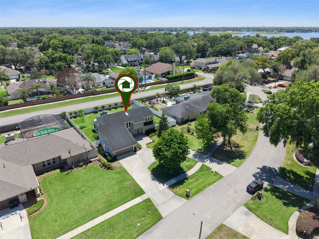 Image 36 of property listing at 4202 WOODLYNNE LANE, Orlando, FL 32812