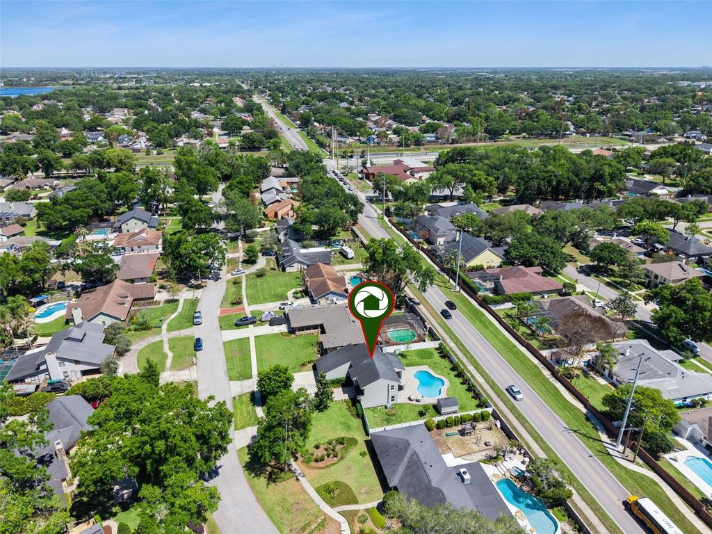 Image 38 of property listing at 4202 WOODLYNNE LANE, Orlando, FL 32812