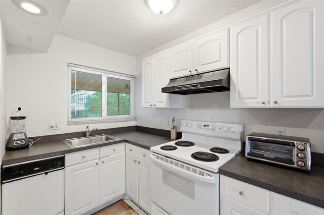615 S PALM AVENUE 10, Sarasota, FL 34236