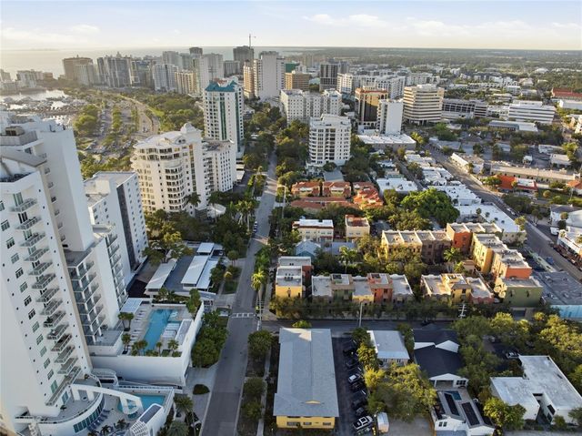 615 S PALM AVENUE 10, Sarasota, FL 34236