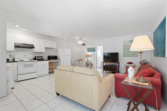 615 S PALM AVENUE 10, Sarasota, FL 34236
