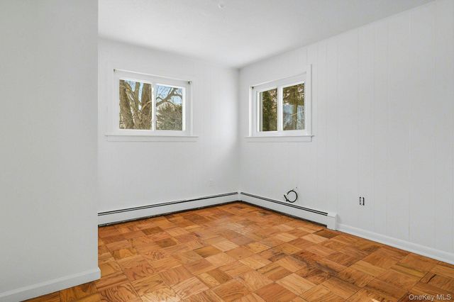 10 Hewitt Drive, Northport, NY 11768