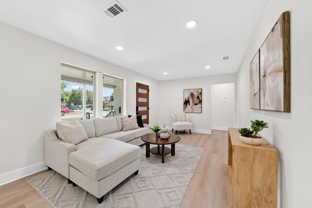 3234 San Lucas Avenue, Dallas, TX 75228