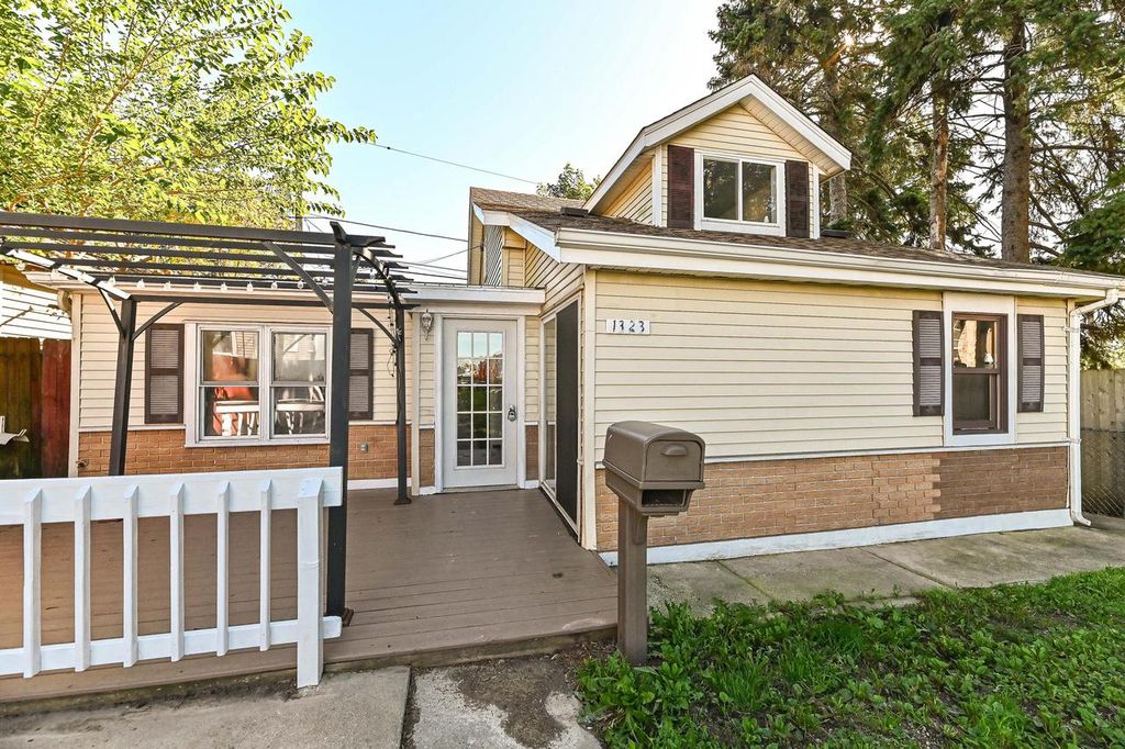 1323 Ohio STREET, Racine, WI 53405