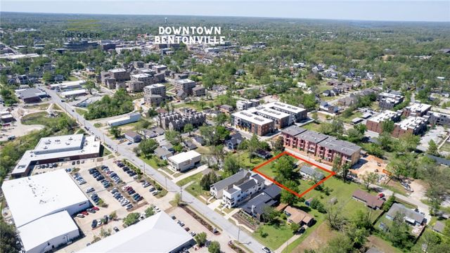 904 & 906 SE 4th Street, Bentonville, AR 72712