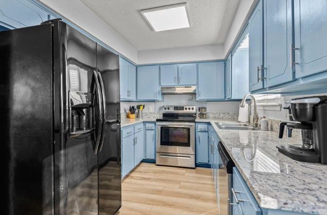 904 & 906 SE 4th Street, Bentonville, AR 72712