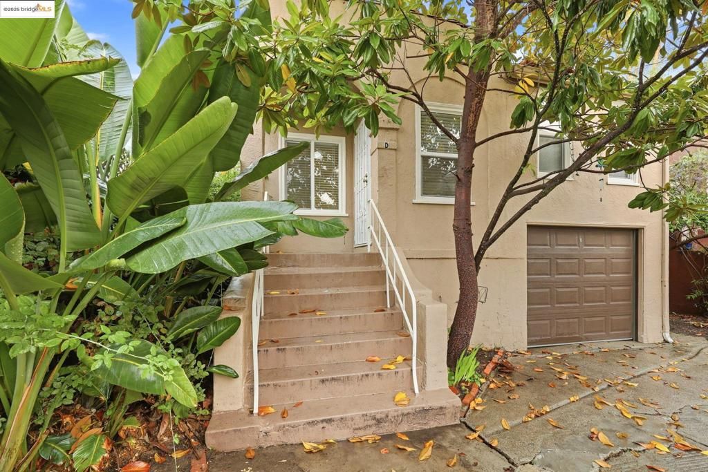 Image 1 of property listing at 2430 27th Ave Unit D, Oakland, CA 94601