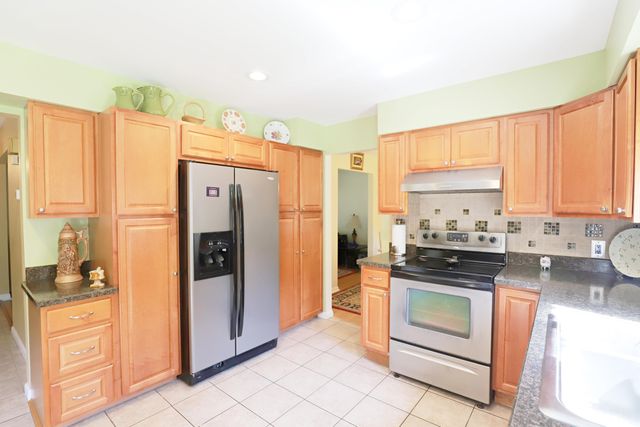 333 Windy Bluff Street, Flushing, MI 48433