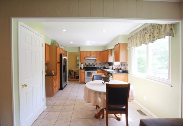 333 Windy Bluff Street, Flushing, MI 48433