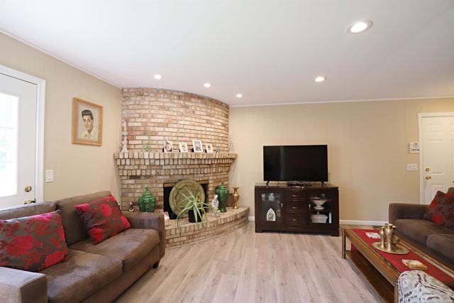 333 Windy Bluff Street, Flushing, MI 48433