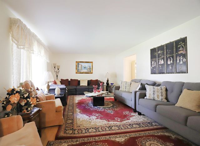 333 Windy Bluff Street, Flushing, MI 48433