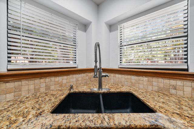 2206 Sand Creek Court, Arlington, TX 76006