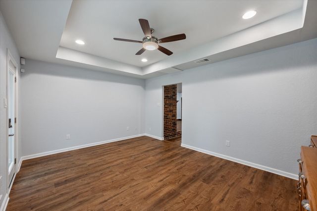 2206 Sand Creek Court, Arlington, TX 76006
