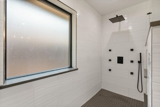 2206 Sand Creek Court, Arlington, TX 76006