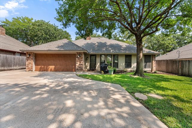 2206 Sand Creek Court, Arlington, TX 76006