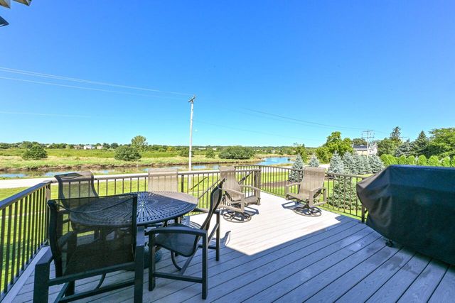 2946 Makou TRAIL, Waukesha, WI 53189