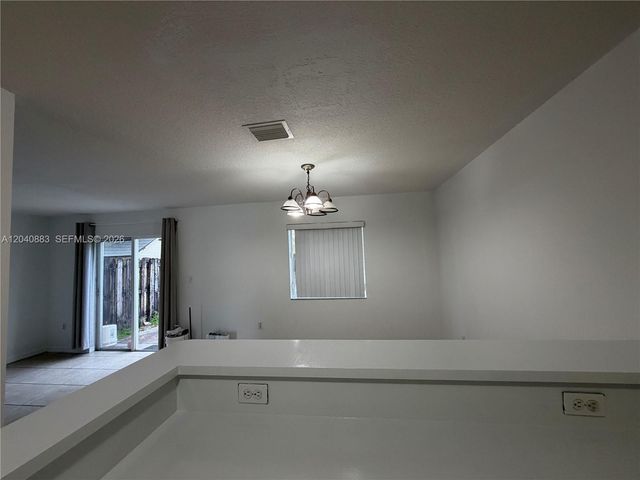 7245 NW 173rd Dr 2505, Hialeah, FL 33015