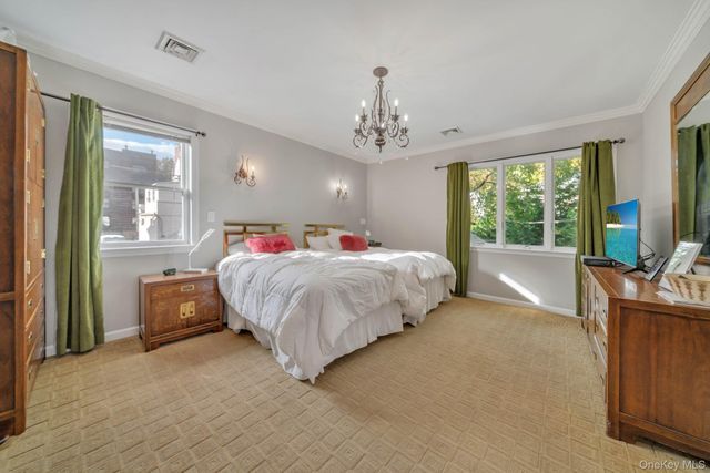 122-05 Metropolitan Avenue, Kew Gardens, NY 11415