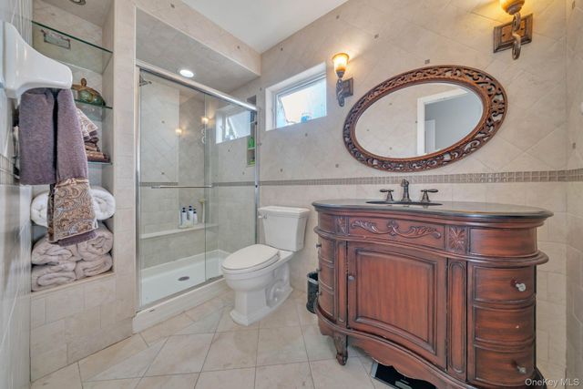 122-05 Metropolitan Avenue, Kew Gardens, NY 11415