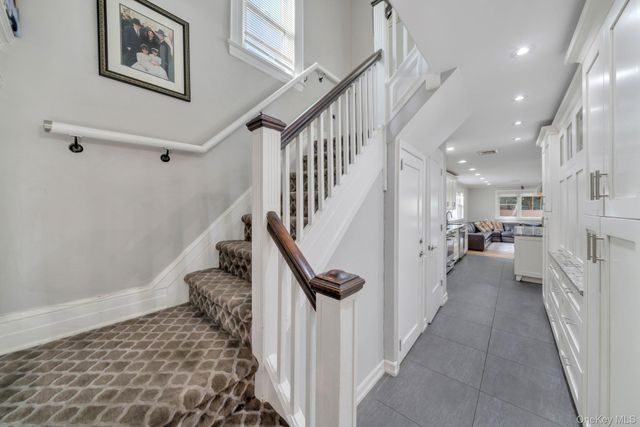 122-05 Metropolitan Avenue, Kew Gardens, NY 11415