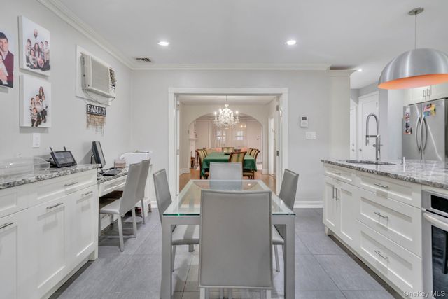 122-05 Metropolitan Avenue, Kew Gardens, NY 11415