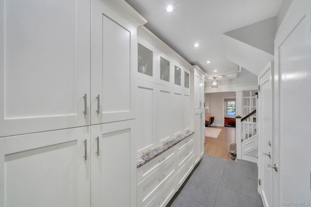 122-05 Metropolitan Avenue, Kew Gardens, NY 11415